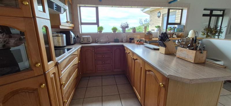 To Let 4 Bedroom Property for Rent in Hersham Western Cape
